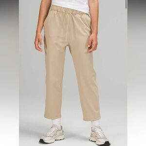 Lululemon Stretch High Rise Crop 23" in Trench Women’s Size 8